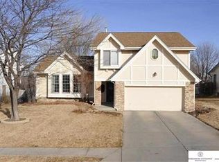 15380 Nicholas St, Omaha, NE 68154