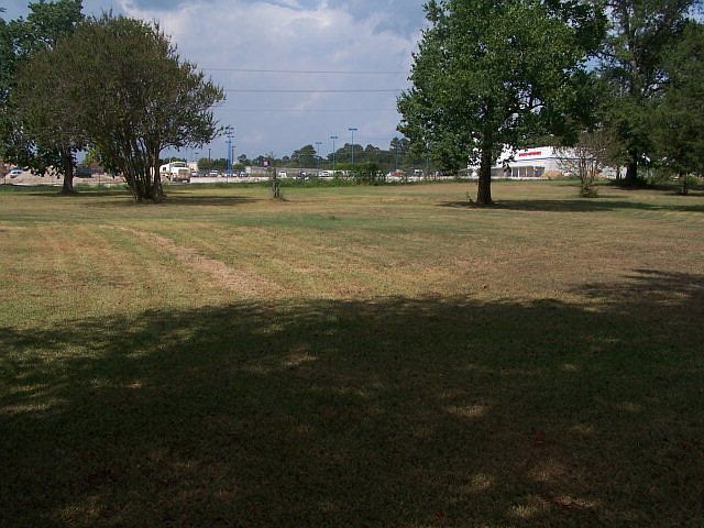 1st image of 2706 Brentwood Dr