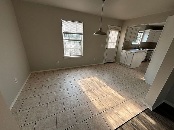4th image of 2484-2486 N Jeremiah Pl