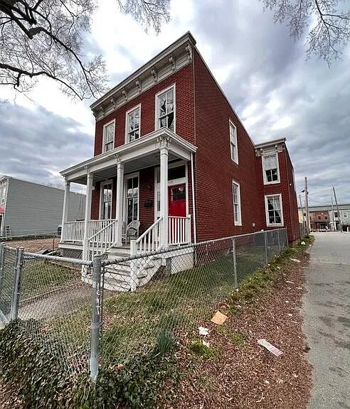 112 S Laurel St #B — Photo 1