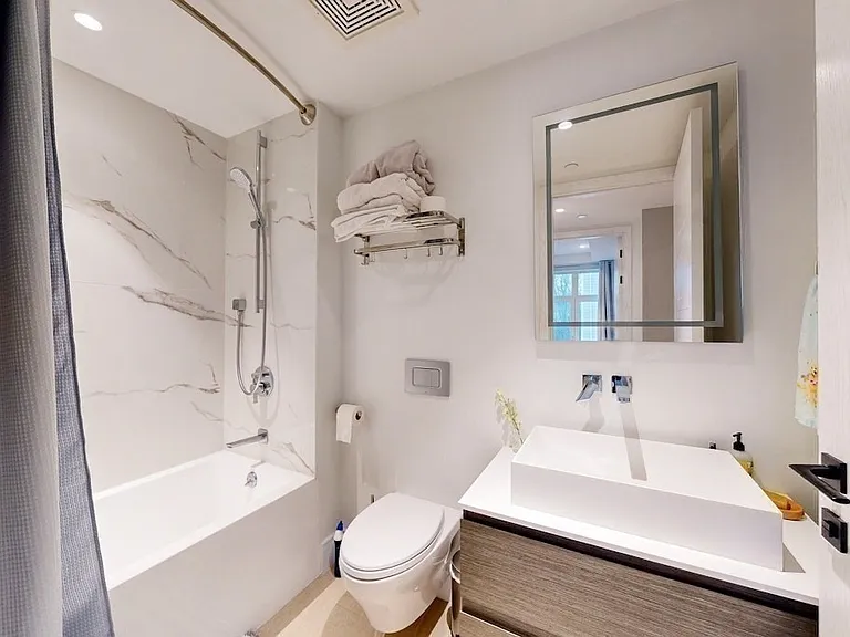 69 Walnut St #6 — Photo 8