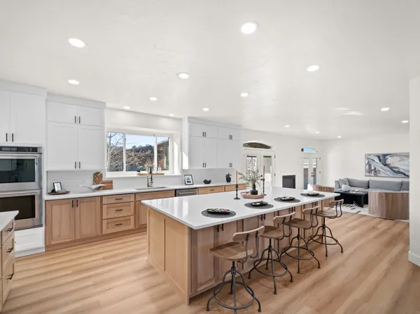 15258 S Mountainside Dr W, Riverton, UT 84065