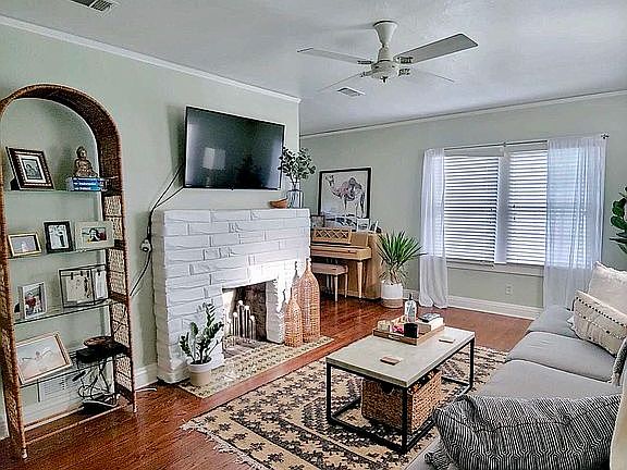 5th image of 1414 N Duval St
