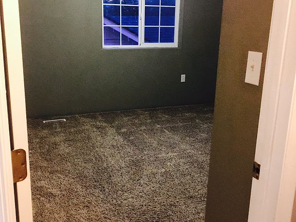 Entry to master bedroom 