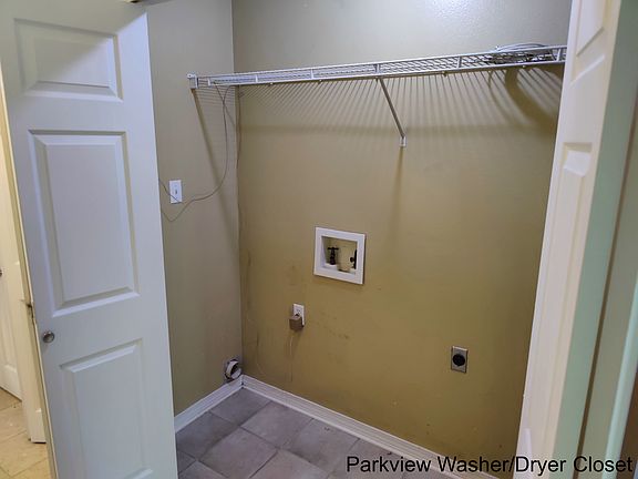 3rd image of 107 Park View Ct