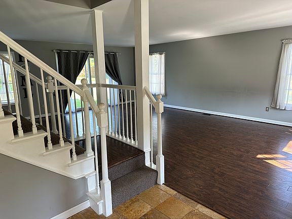 4th image of 26 Frederick Dr #1