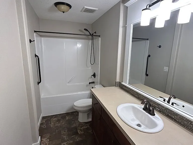 407 Dreas Way — Photo 11