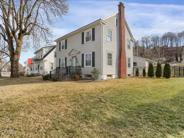 215 Maple St, Mifflinburg, PA 17844