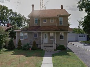 31 Burnet St, Avenel, NJ 07001