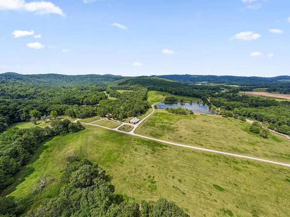 2641-2641 Stamps Shady Grove Rd, Monterey, TN 38574