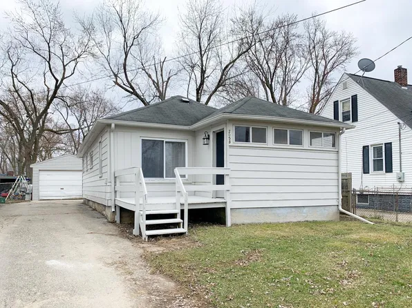 2058 E Schumacher St, Burton, MI 48529