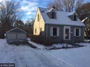 1038 Ruggles St, Roseville, MN 55113