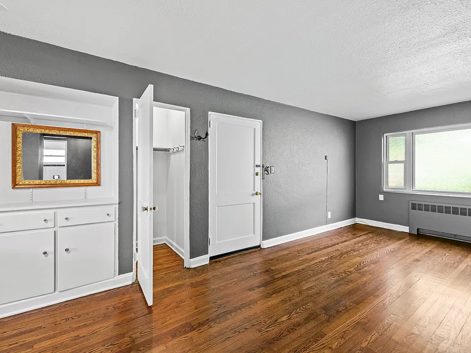 279 Kimberly Ave #2