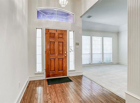 5th image of 3104 McBee Dr