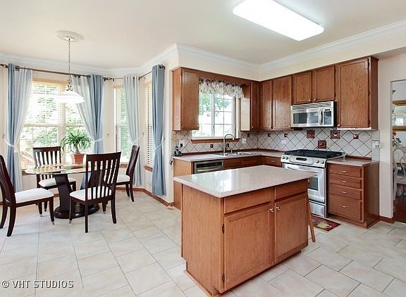 5th image of 6094 Newbury Ct