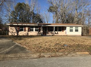 2801 Woodlawn Ave, Moss Point, MS 39563