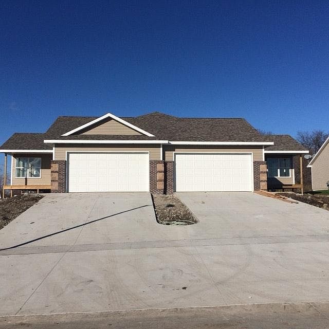Huxley Duplex for Rent!