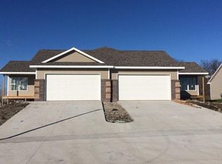 103 Centennial Dr, Huxley, IA 50124