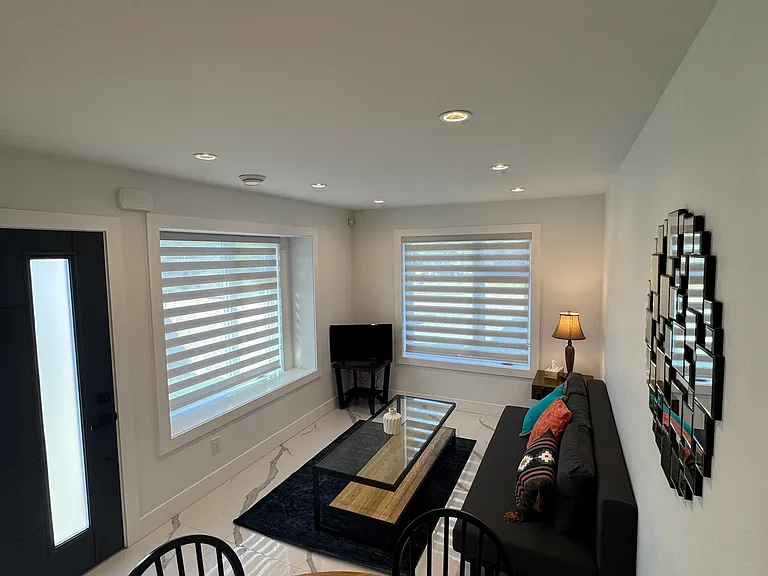 3087 Royal Oak Ave — Photo 24
