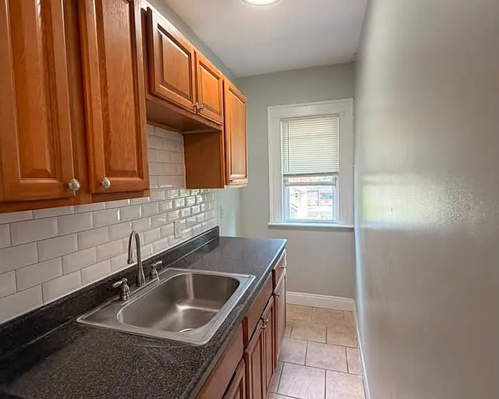 355 Sherman Ave #3 — Photo 5