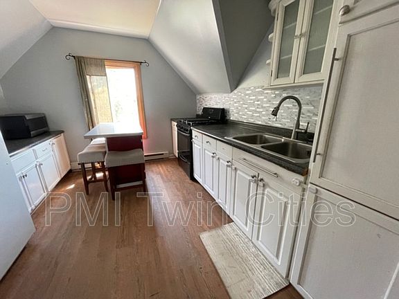 3rd image of 505 Farrington St
