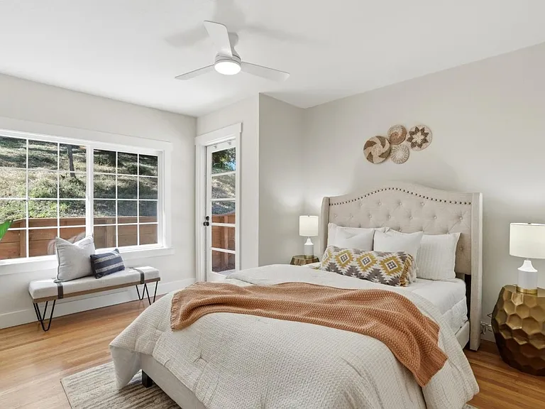 Additional bedroom #3 or home office space
