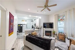 960 Richmond Street London — Photo 3