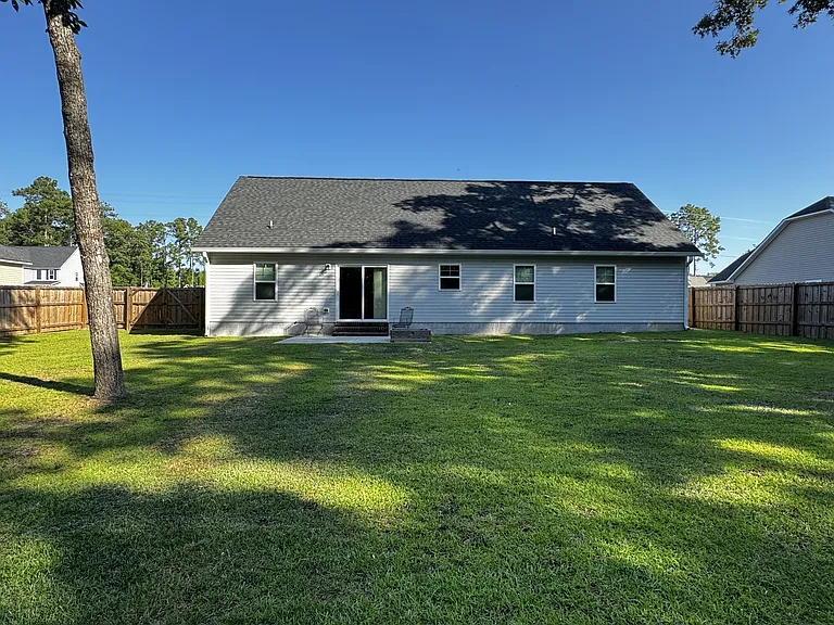 225 Westfield Dr — Photo 18