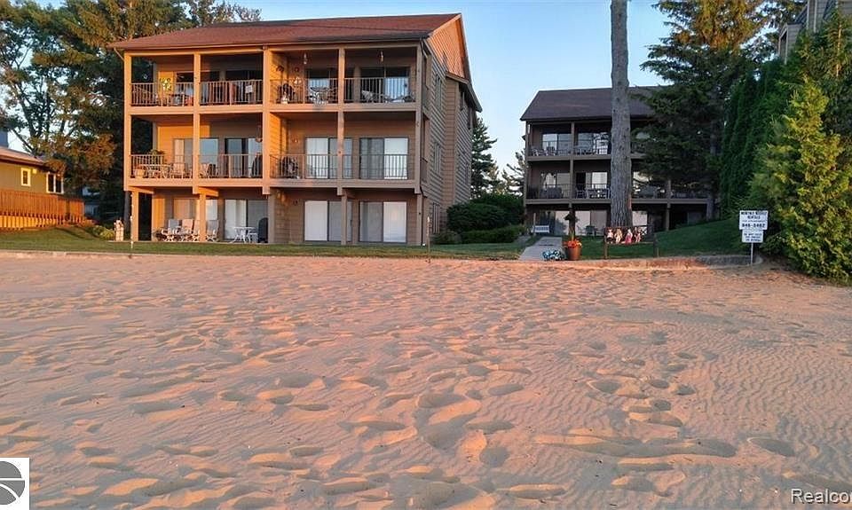 1st image of 1603 N Us 31 N APT 3
