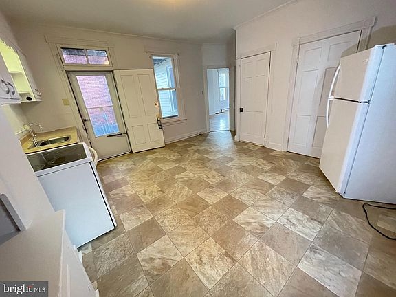 5th image of 552 Salem Ave #B
