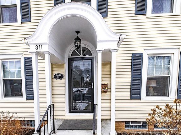 4th image of 311 Carlton Rd