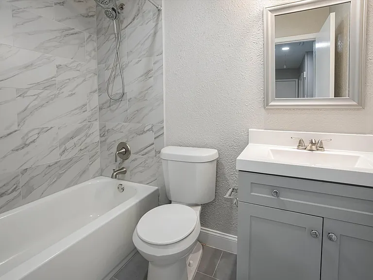 2203 Sheraton Dr — Photo 18
