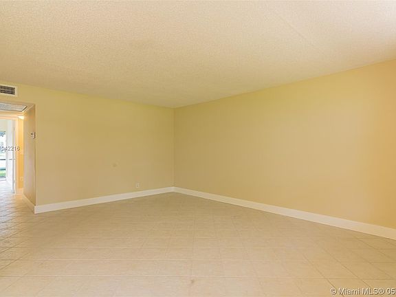 5th image of 1034 Farnham #1034-O