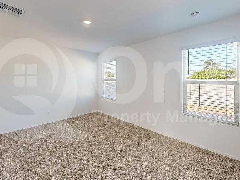 4069 E Market St — Photo 11