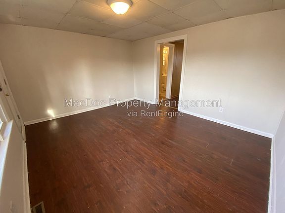 3rd image of 467 Courthouse Rd