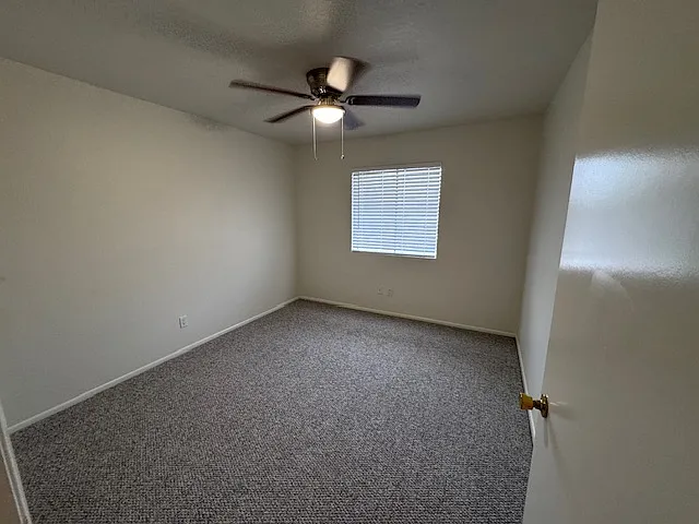 7606 N 61st Ave — Photo 12