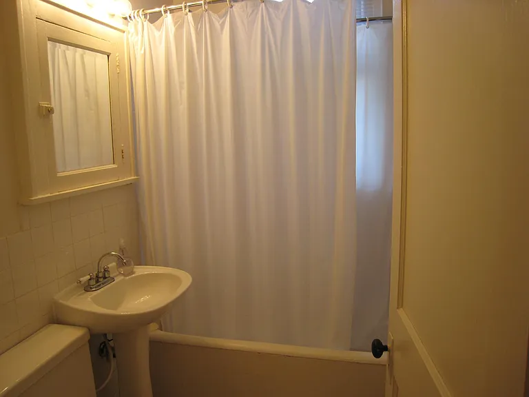 2284 Highland Pkwy #G — Photo 5