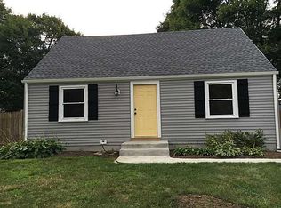 71 Nichols Rd, North Kingstown, RI 02852