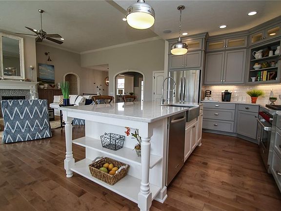 3rd image of 7155 Piper Meadows Dr
