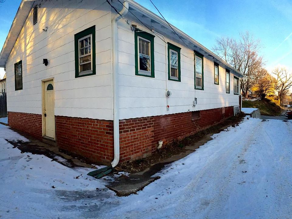 1st image of 2522 S 22nd St