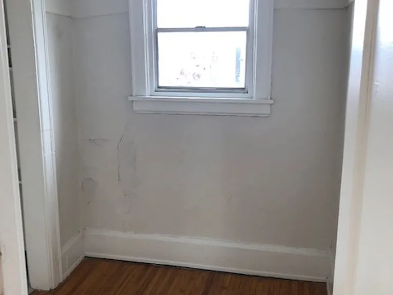 8th Street Apartments — Photo 10