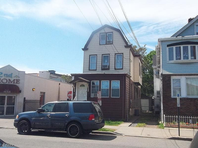 2nd image of 73 Grove St