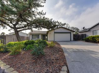 7017 Stanford Oak Dr, Sacramento, CA 95842