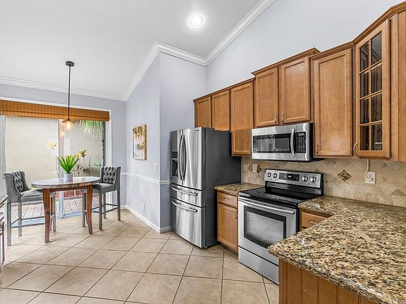 5th image of 4965 Tropical Garden Drive