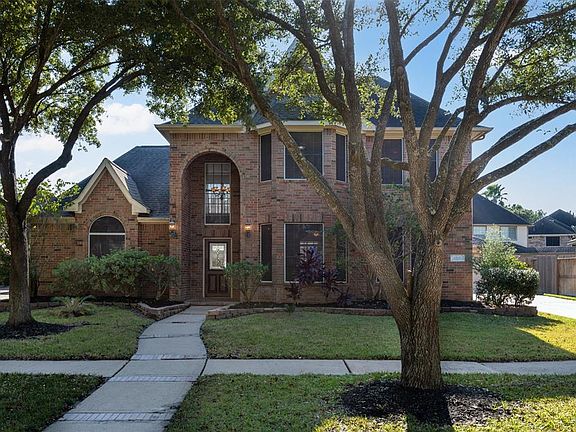 This just over 2600 Sq Ft 4 BR, 2.5 Bath home offers a versatile & open-concept floorplan merging convenience and luxury.