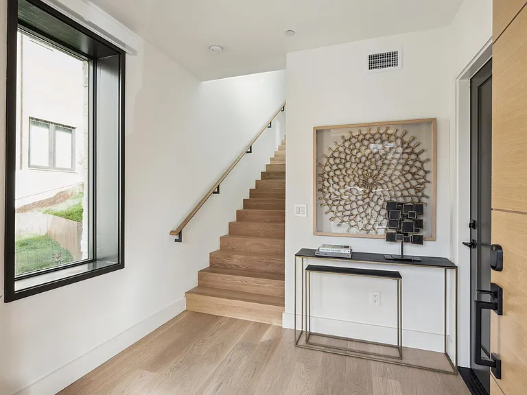 16 Oak Shore Dr — Photo 4