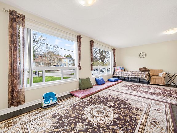 5th image of 753 Elgin St
