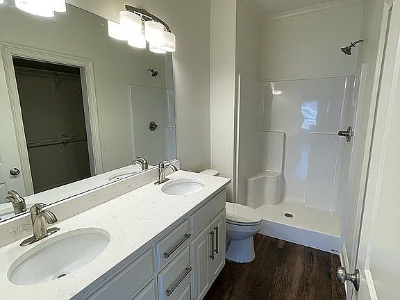 3rd image of 2206 Nassau Ln