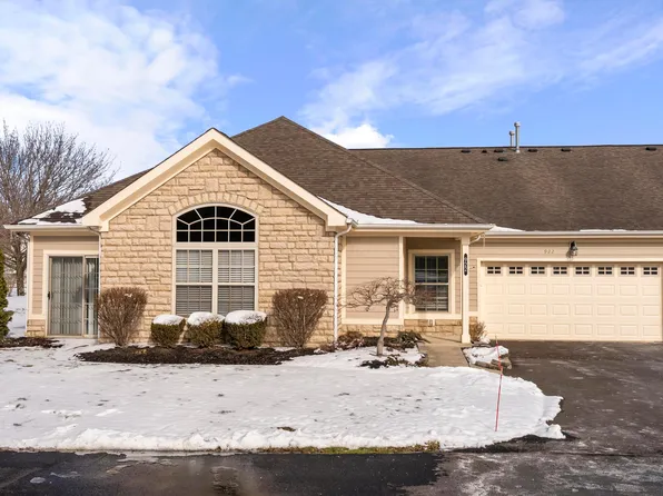 922 Villas Dr, Pataskala, OH 43062