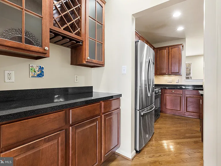 271 Yorktown Ct — Photo 9